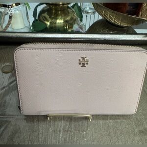 Tory Burch Robinson wallet pink saffiano leather